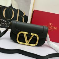Valentino Garavani Large Supervee Shoulder Bag In Calfskin Black/Gold