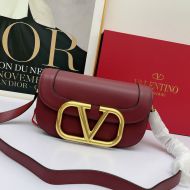 Valentino Garavani Large Supervee Shoulder Bag In Calfskin Burgundy