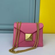 Valentino Garavani Small One Stud Shoulder Bag with Chain In Grainy Calfskin Pink