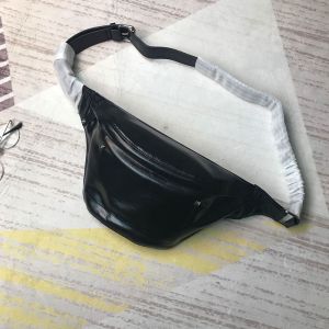 Valentino Garavani Large Belt Bag In Nappa Calfskin Black