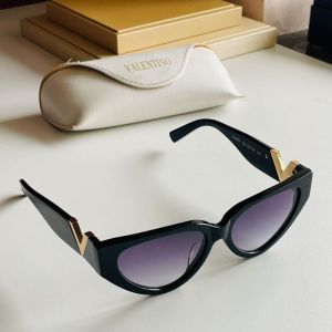 Valentino VA4063 Cat-Eye Sunglasses Acetate Frame with Vlogo Black/Blue