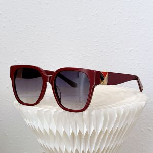 Valentino VA4111 Squared Sunglasses Acetate Frame with Roman Stud Burgundy